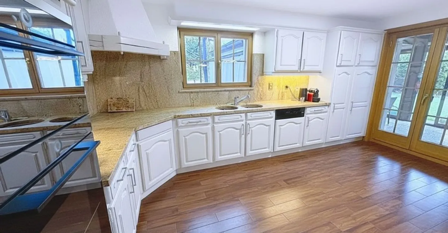 Maison extraordinaire - Autonome, rentable et rénovée avec sophistication, à 20 minutes de Lausanne - Photo 10 sur 12
