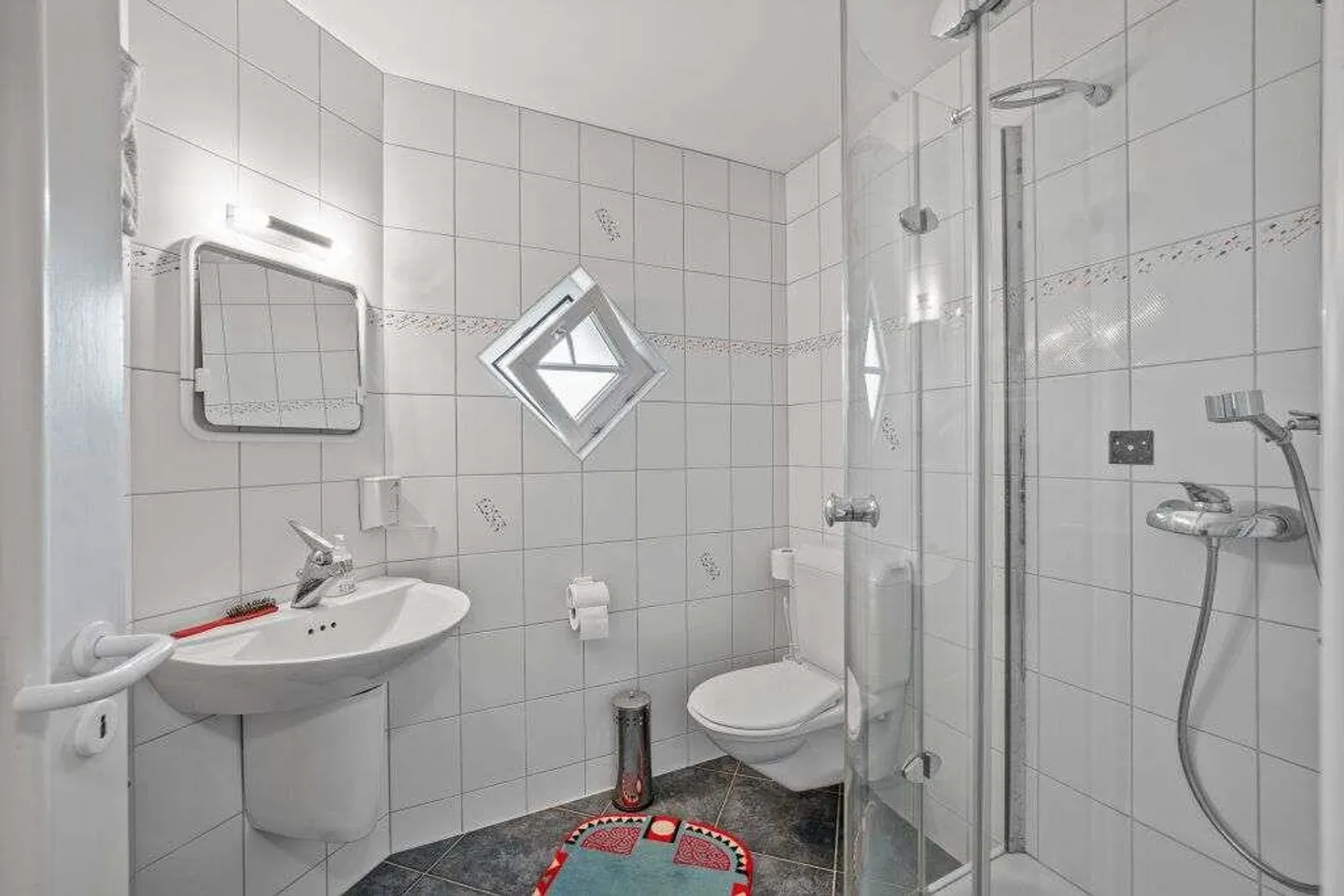 Charmantes Einfamilienhaus mit Seesicht - Foto 10 von 15