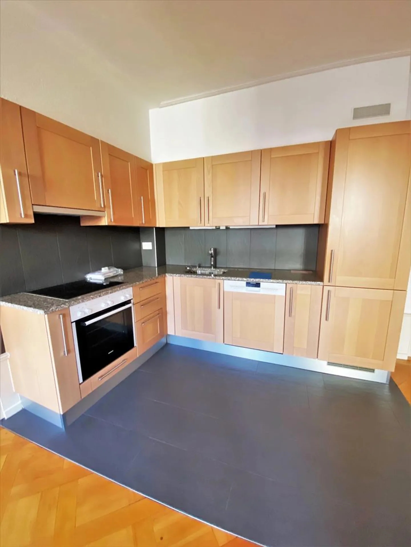 Appartamento di 3 locali - Foto 2 di 6