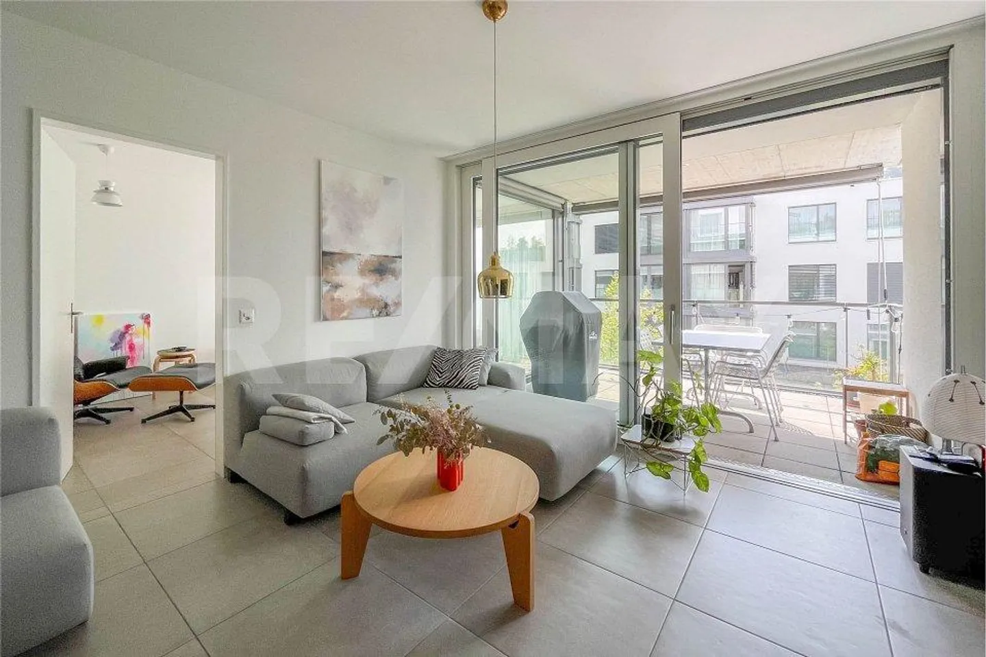 3.5-Zimmer-Wohnung im 2. Obergeschoss nahe Parkresort - Foto 3 von 13