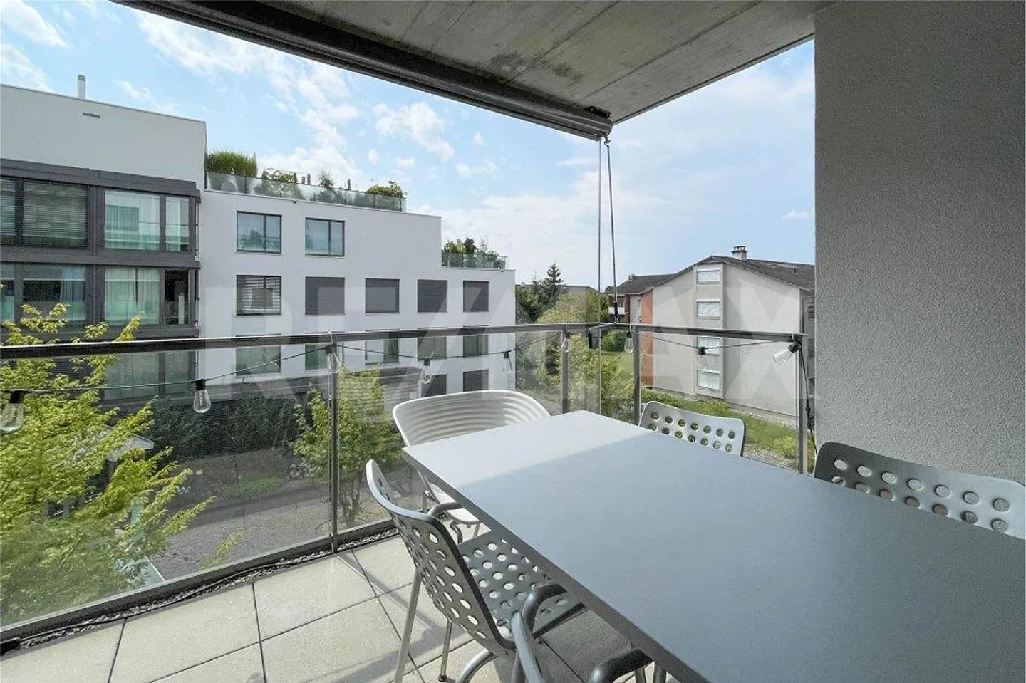 3.5-Zimmer-Wohnung im 2. Obergeschoss nahe Parkresort - Foto 4 von 13