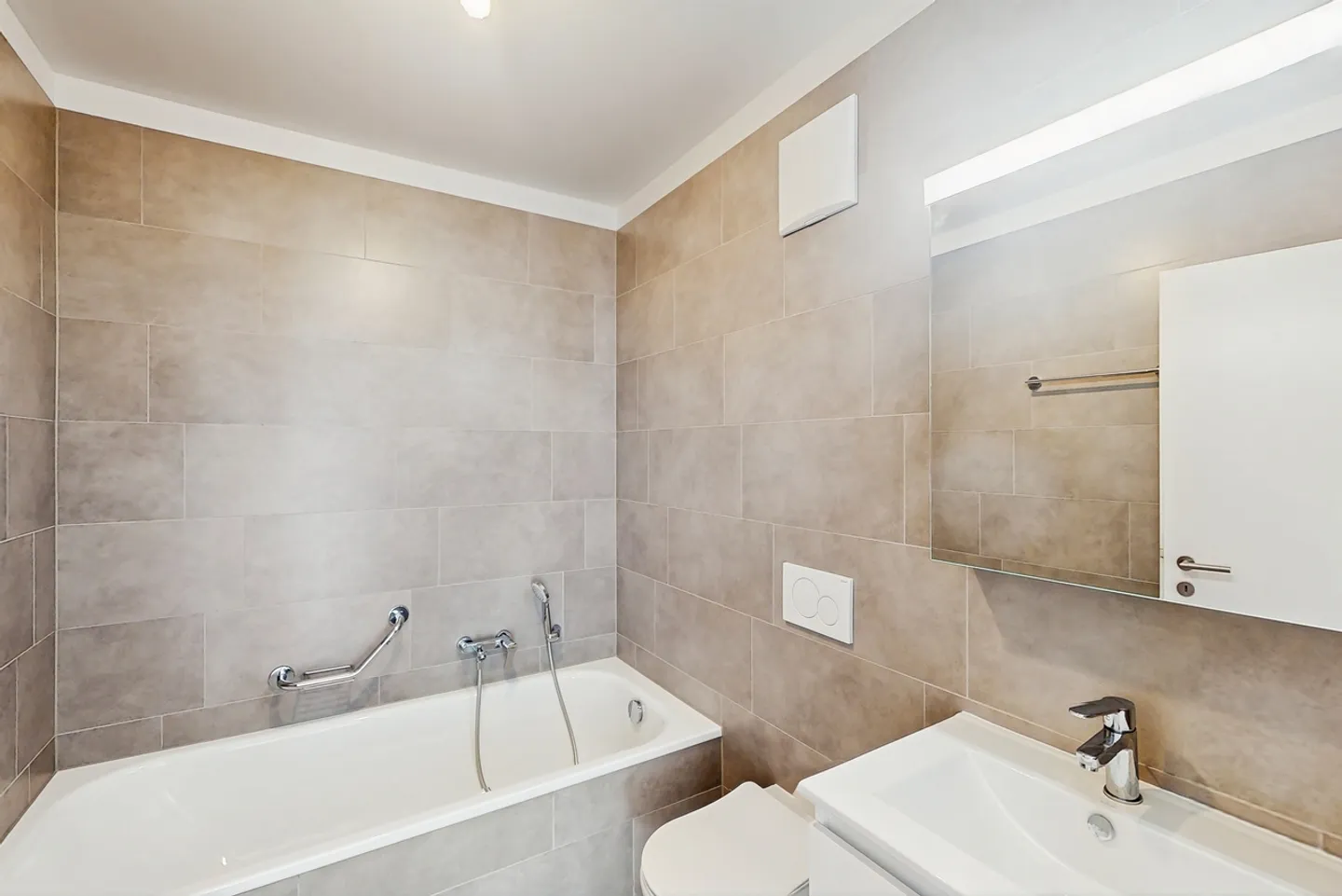 Exklusiv und modern in einer der gefragtesten Residenzen - Foto 11 von 11