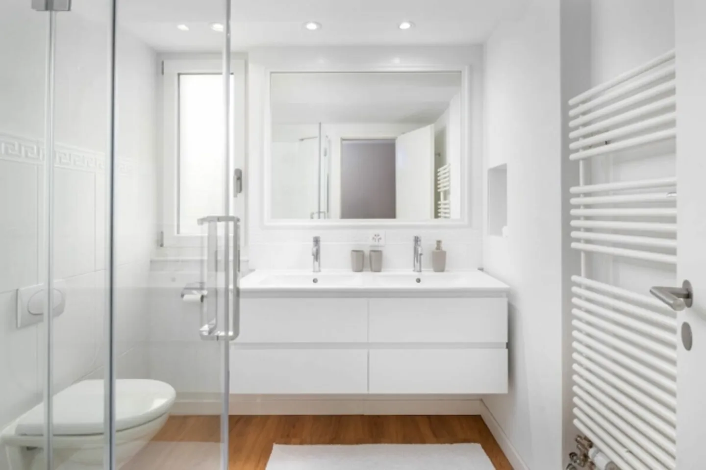 Completamente ristrutturato, con piscina e vista mozzafiato! - Foto 3 di 12