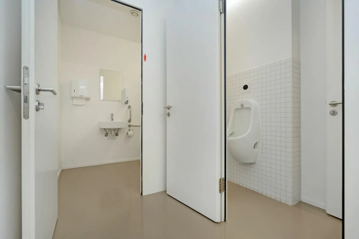 Spazio commerciale in posizione privilegiata a Brünnen - Foto 8 di 11