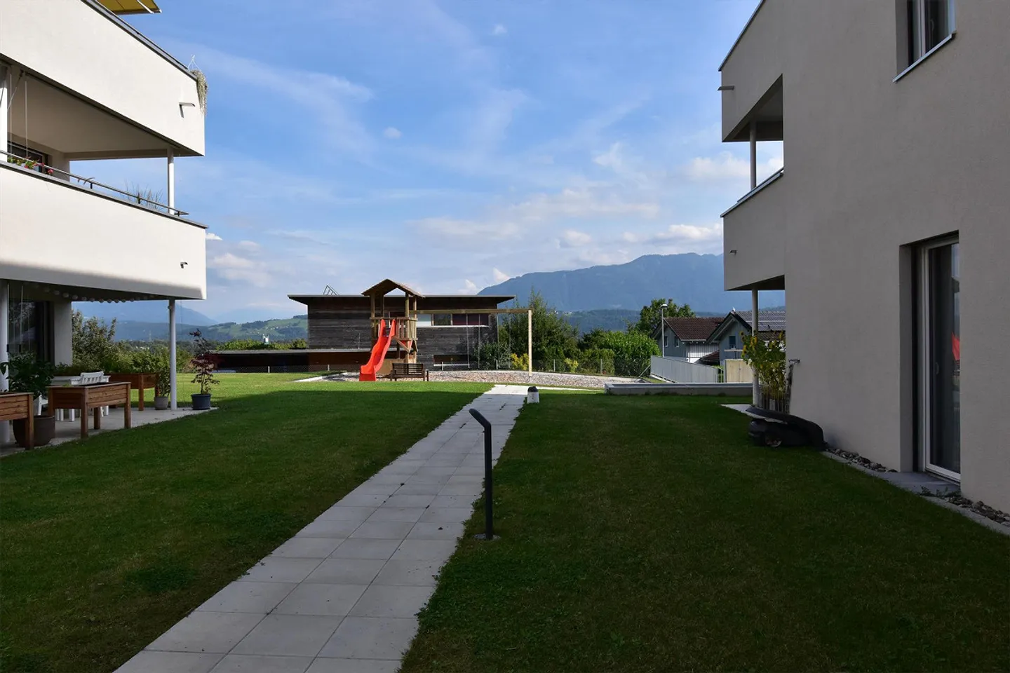 Modernes Apartment mit privatem Patio - Foto 1 von 9