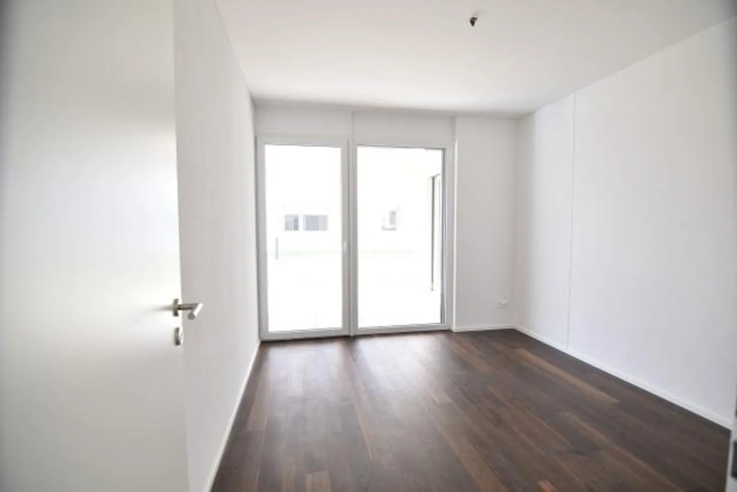 Modernes Apartment mit privatem Patio - Foto 3 von 9