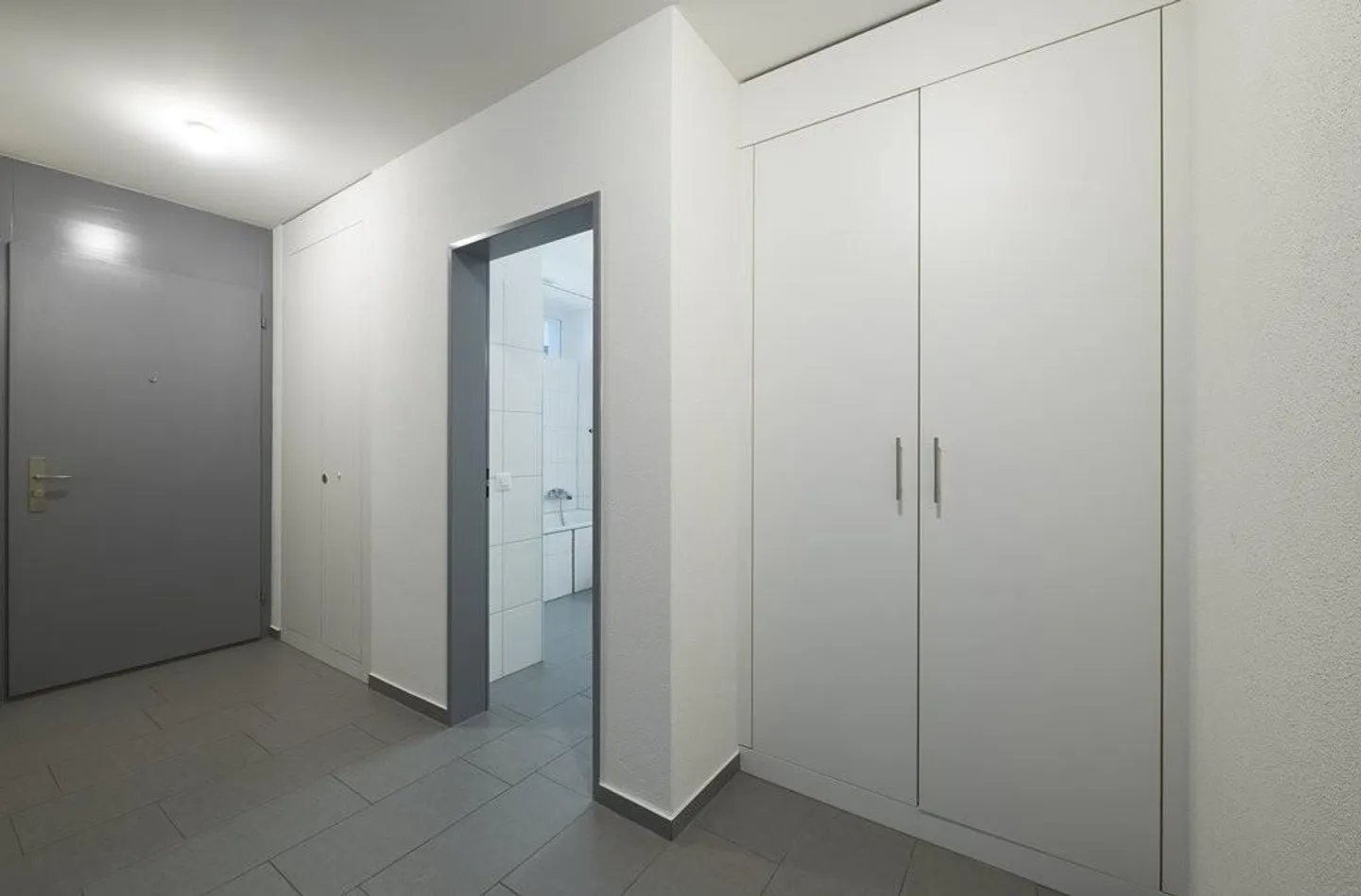 Modern residential development in a central urban location - Photo 4 of 8