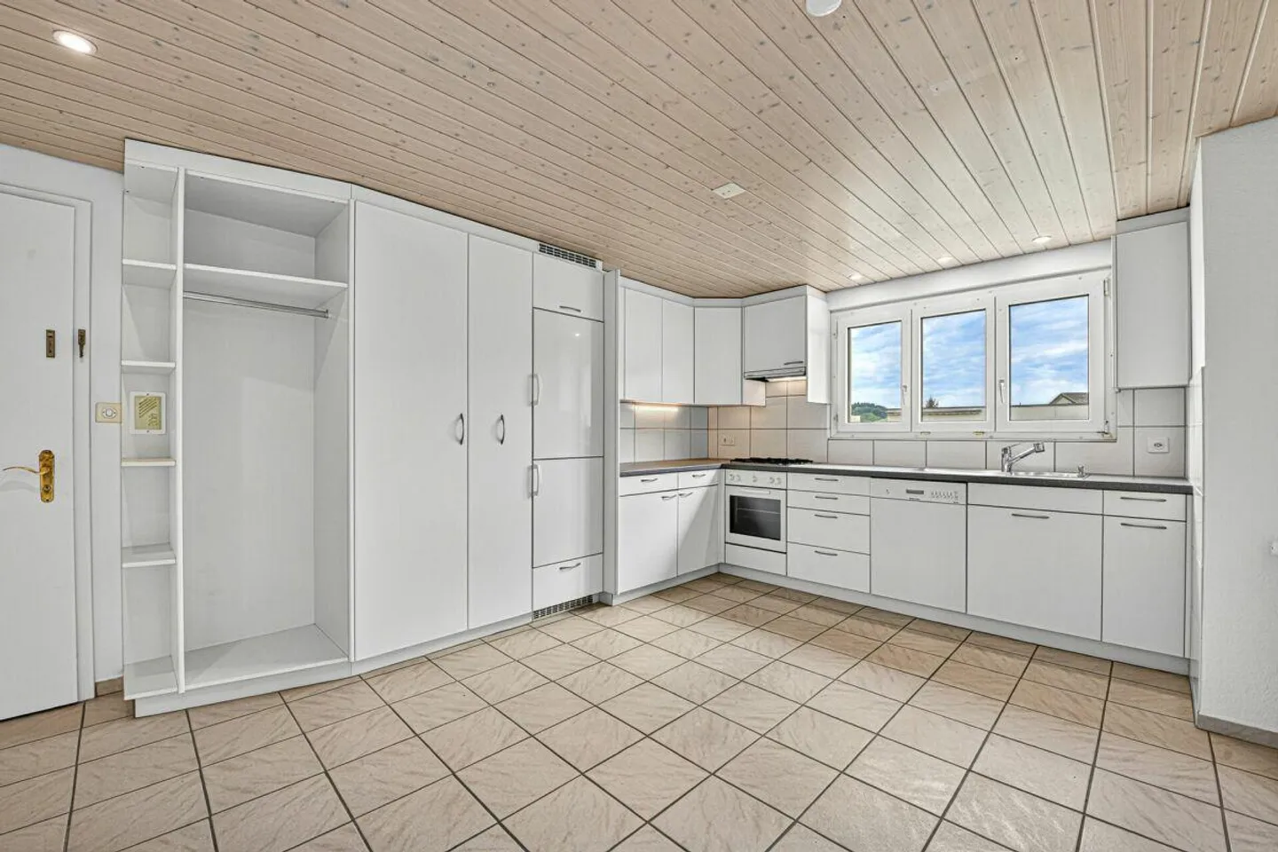 Appartement confortable de 3,5 pièces avec belle vue à Abtwil - Photo 3 sur 15