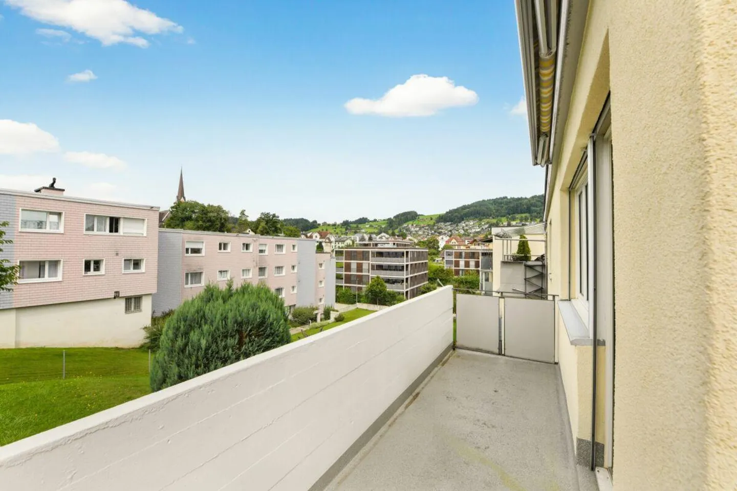 Appartement confortable de 3,5 pièces avec belle vue à Abtwil - Photo 10 sur 15