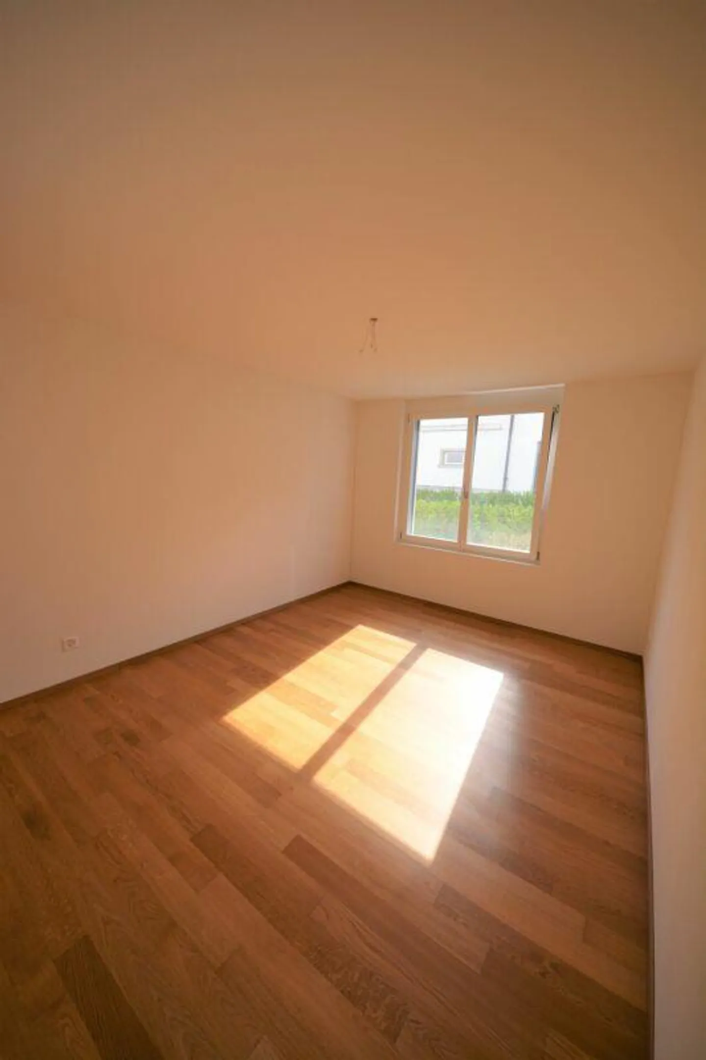 3.5-room apartment in new building standard seeks new tenant! - Photo 8 of 13