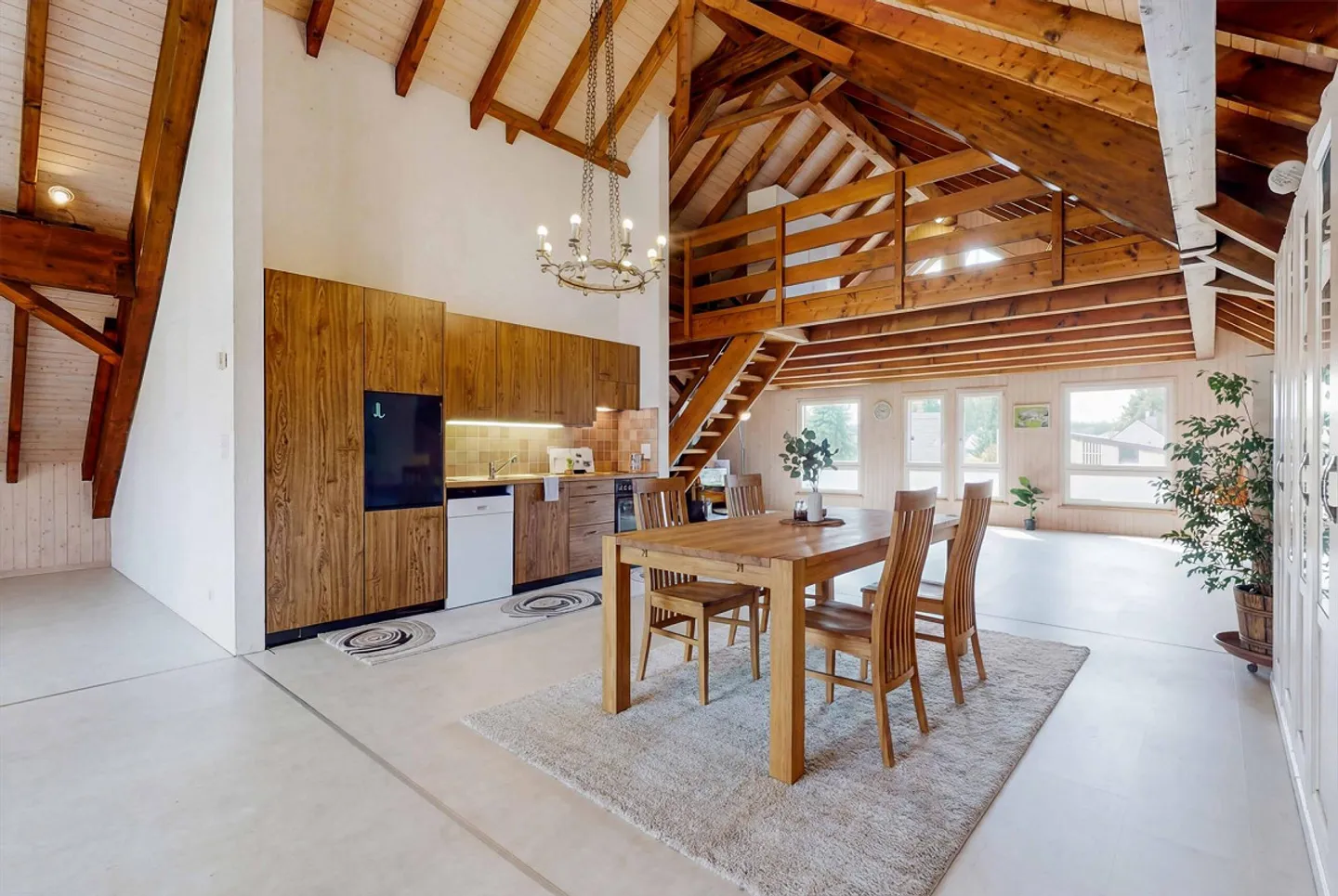 UNE MAISON, DEUX MONDES – LOFT ET APPARTEMENT ANNEXE EN DIALOGUE - Photo 2 sur 5