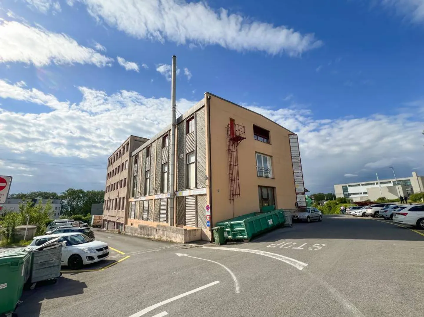 Verwaltung/Büro 425,5 m2 in Morges - Foto 2 von 13