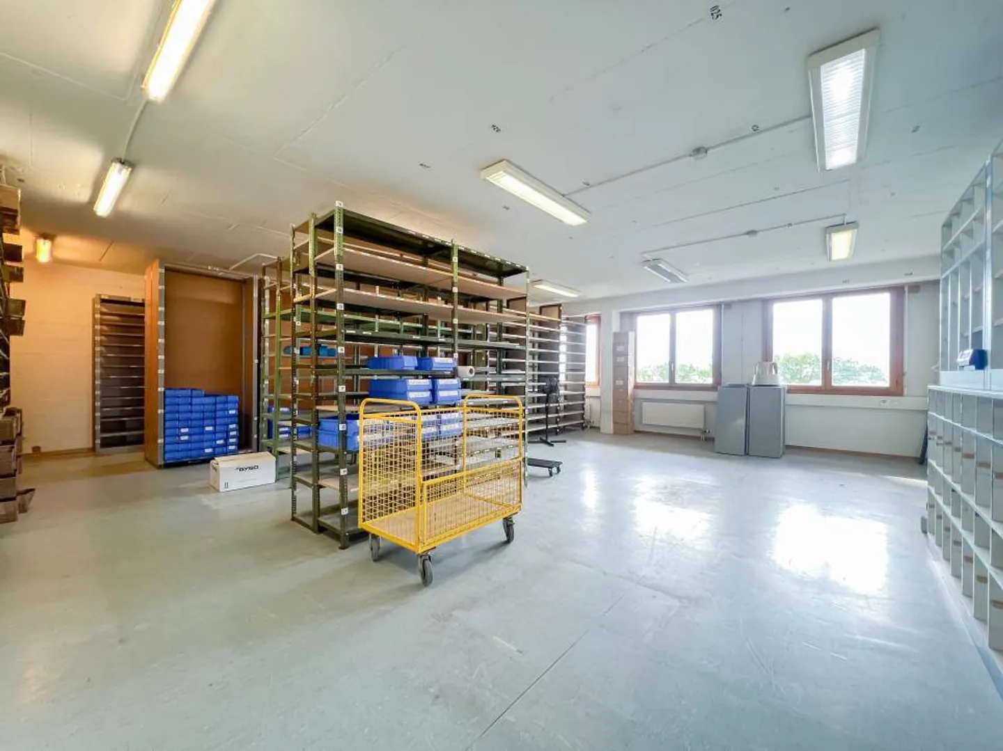 Verwaltung/Büro 425,5 m2 in Morges - Foto 5 von 13
