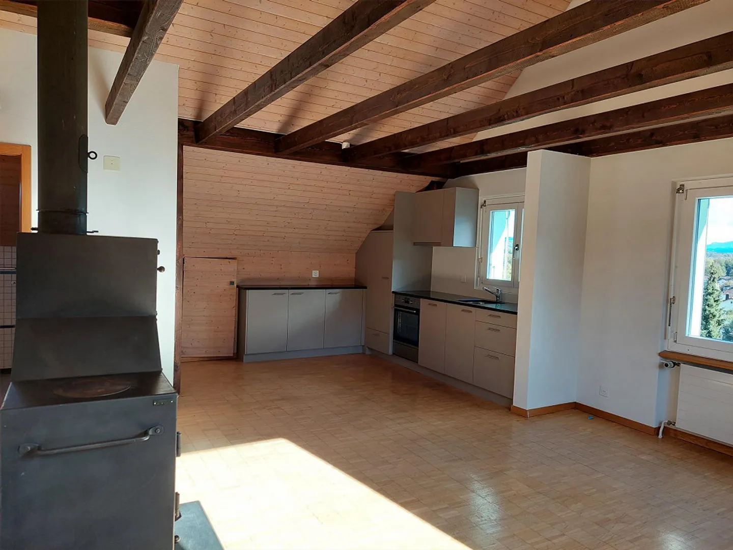 2.5 Room Attic Apartment with Mountain View near Eichholz - Photo 4 of 11