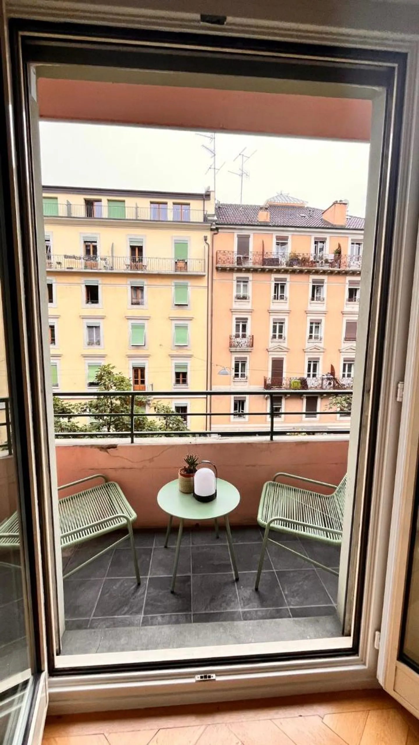 Apartment - Photo 6 of 8