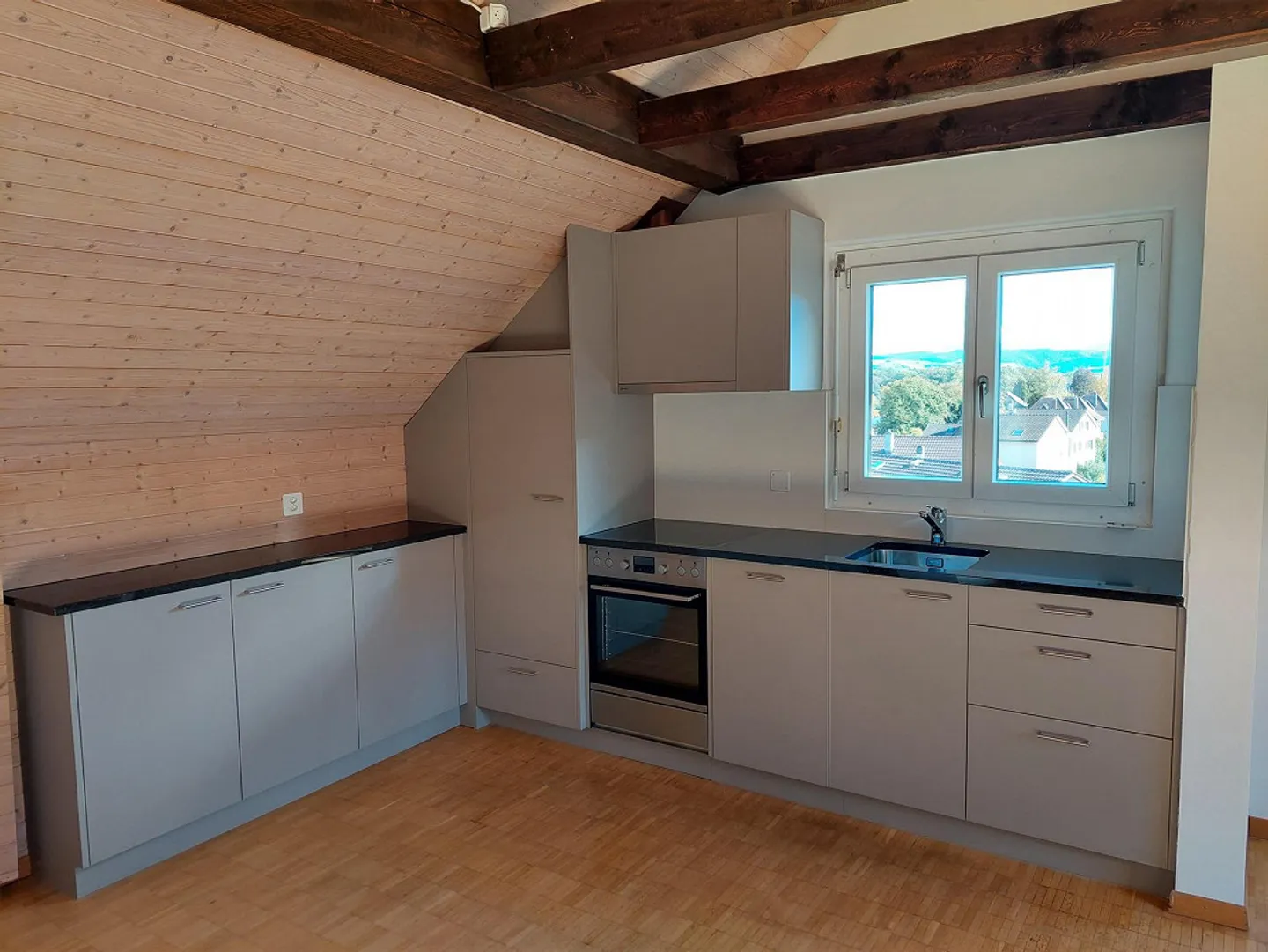 2.5 Room Attic Apartment with Mountain View near Eichholz - Photo 5 of 11