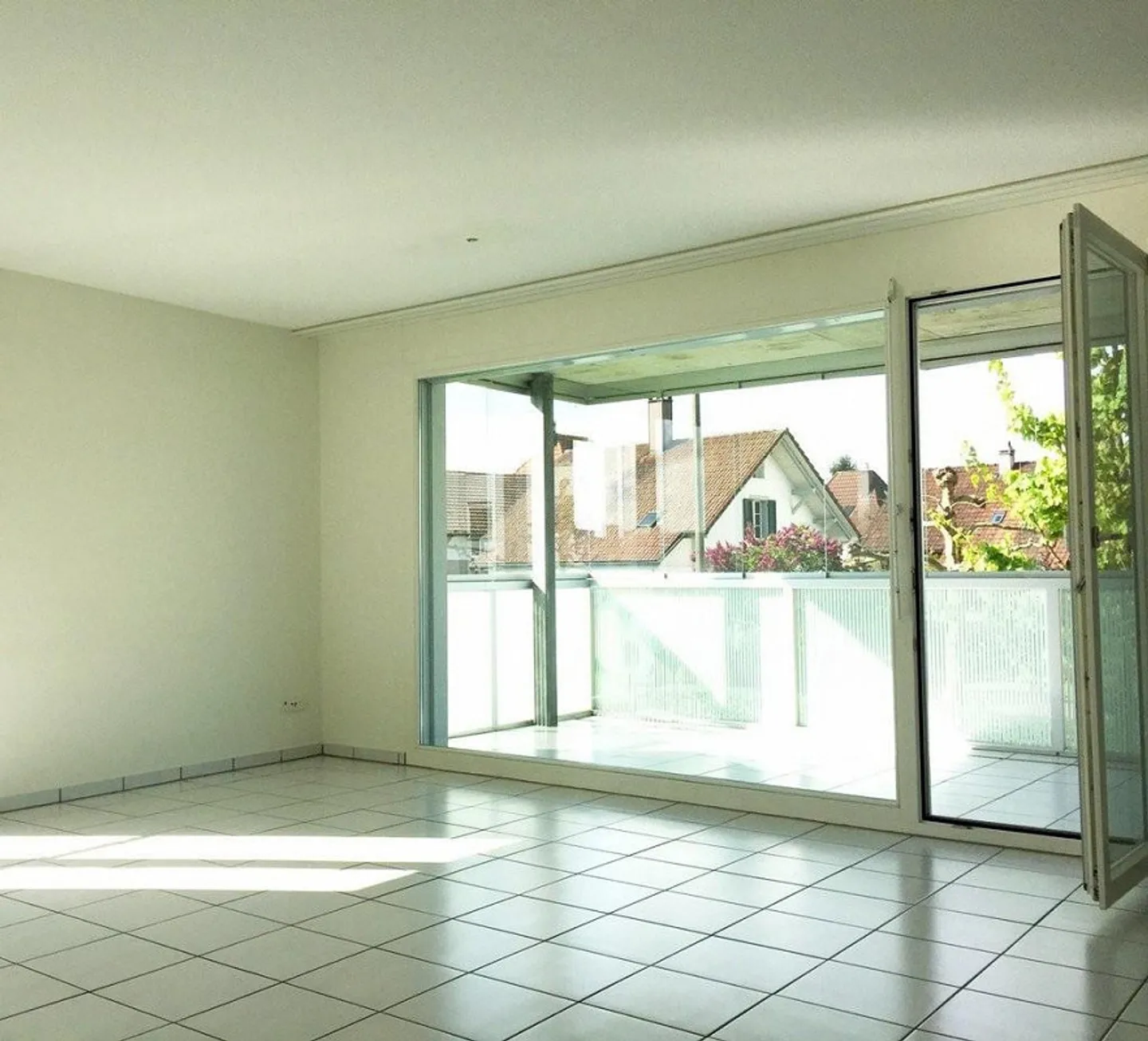 Charmante 2.5-Zimmer Wohnung - Foto 2 von 6