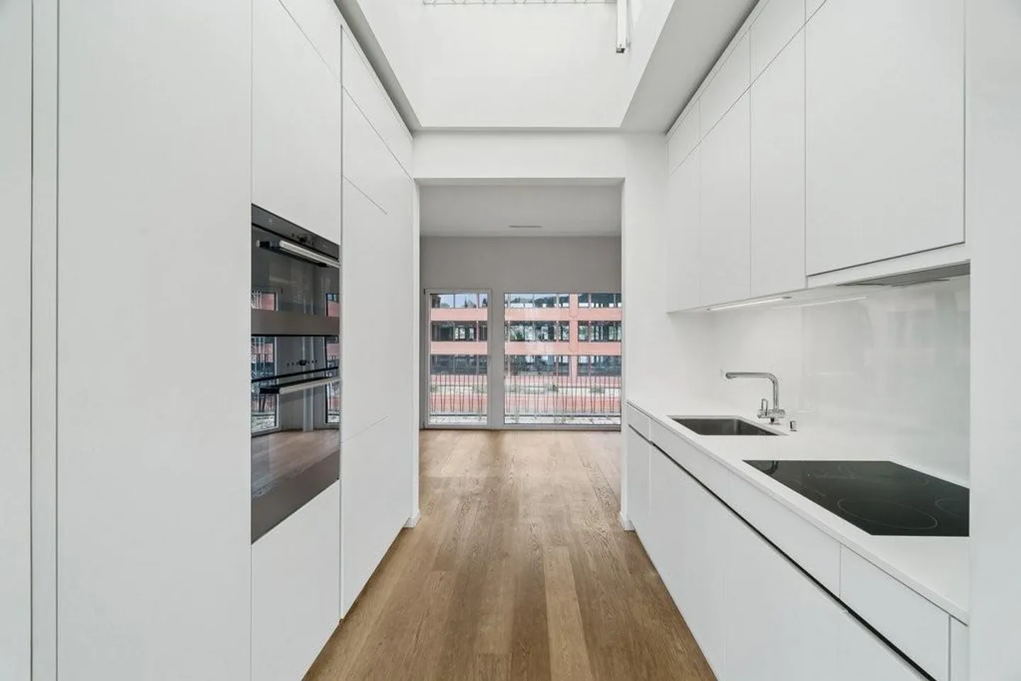 Charming 3.5-room penthouse apartment in District 2 - Photo 5 of 11