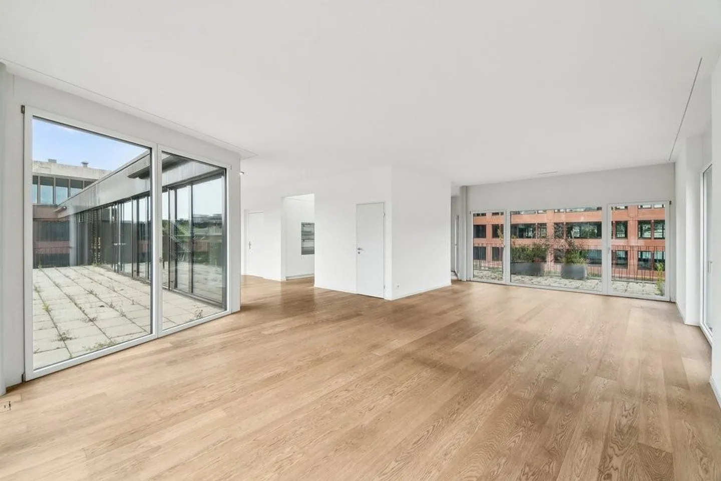 Charming 3.5-room penthouse apartment in District 2 - Photo 7 of 11