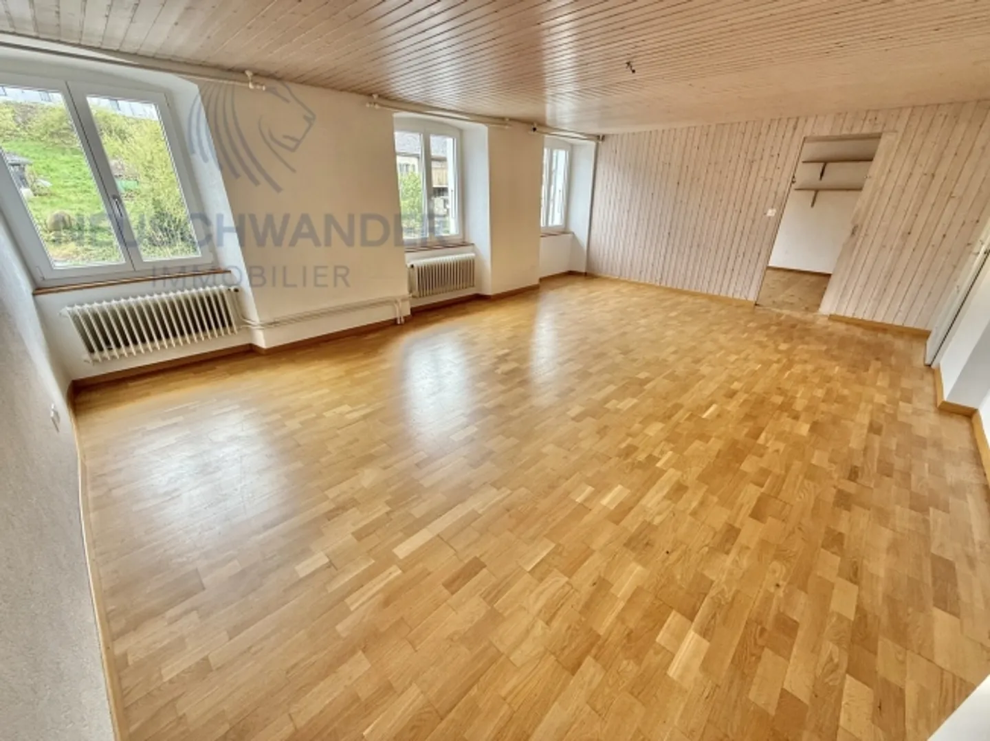 Alloggio spazioso vicino alla stazione / Posizione di portineria disponibile - Foto 4 di 10