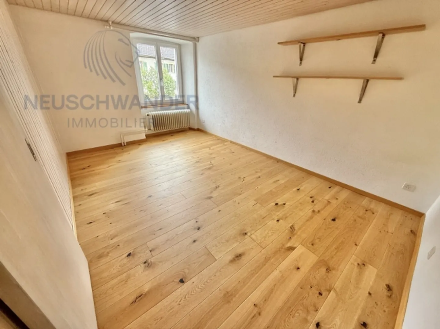 Alloggio spazioso vicino alla stazione / Posizione di portineria disponibile - Foto 5 di 10