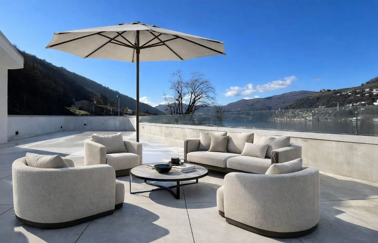 Design villa in a unique location with breathtaking lake view and dock - Photo 4 of 23