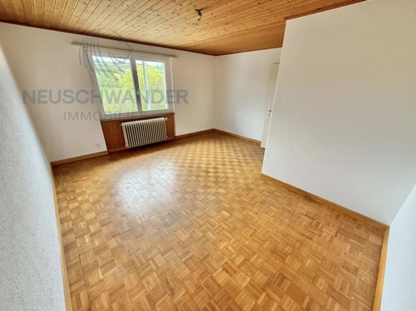 Alloggio spazioso vicino alla stazione / Posizione di portineria disponibile - Foto 8 di 10