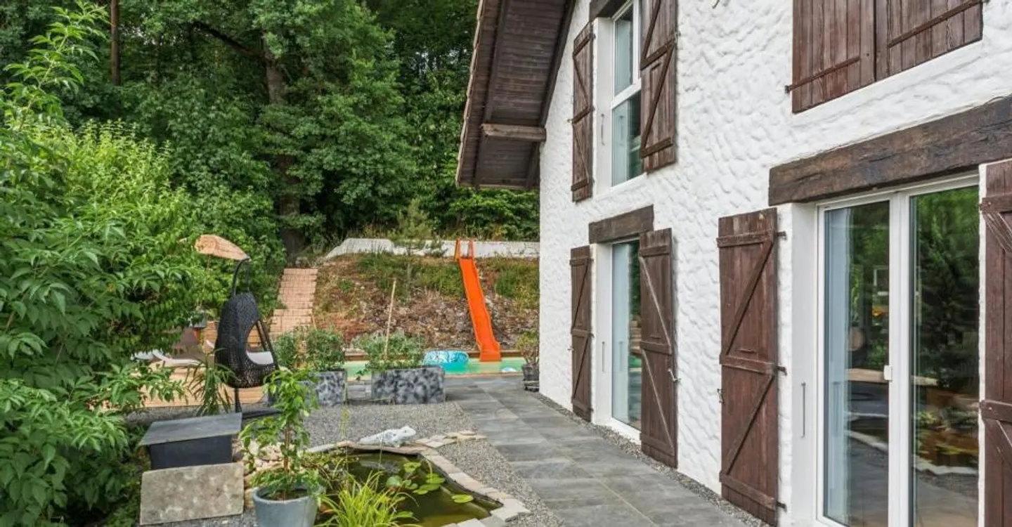 Villa prestigieuse en lisière de forêt - Photo 6 sur 10