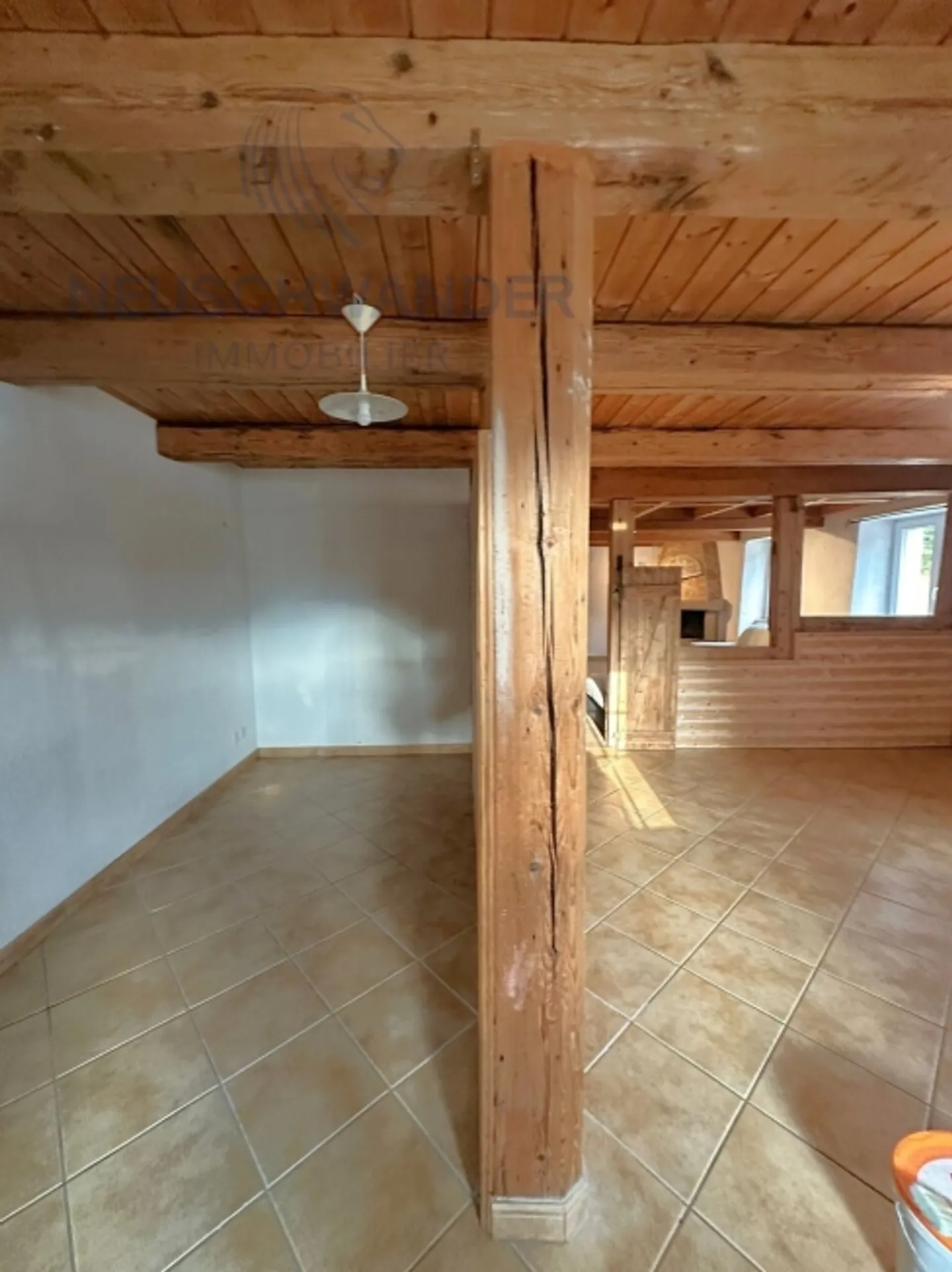 Spacious accommodation on two levels - Photo 6 of 16