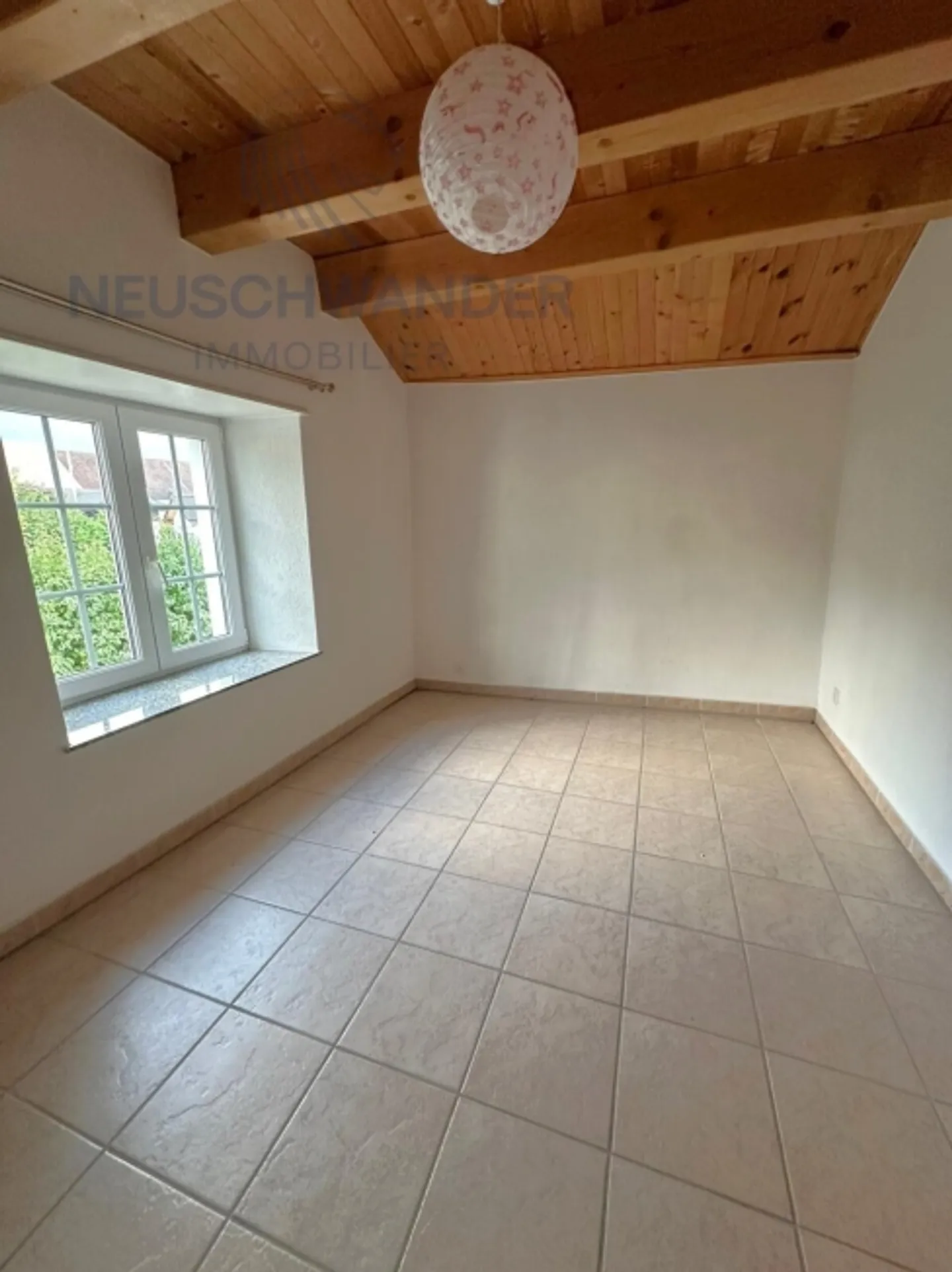 Spacious accommodation on two levels - Photo 11 of 16