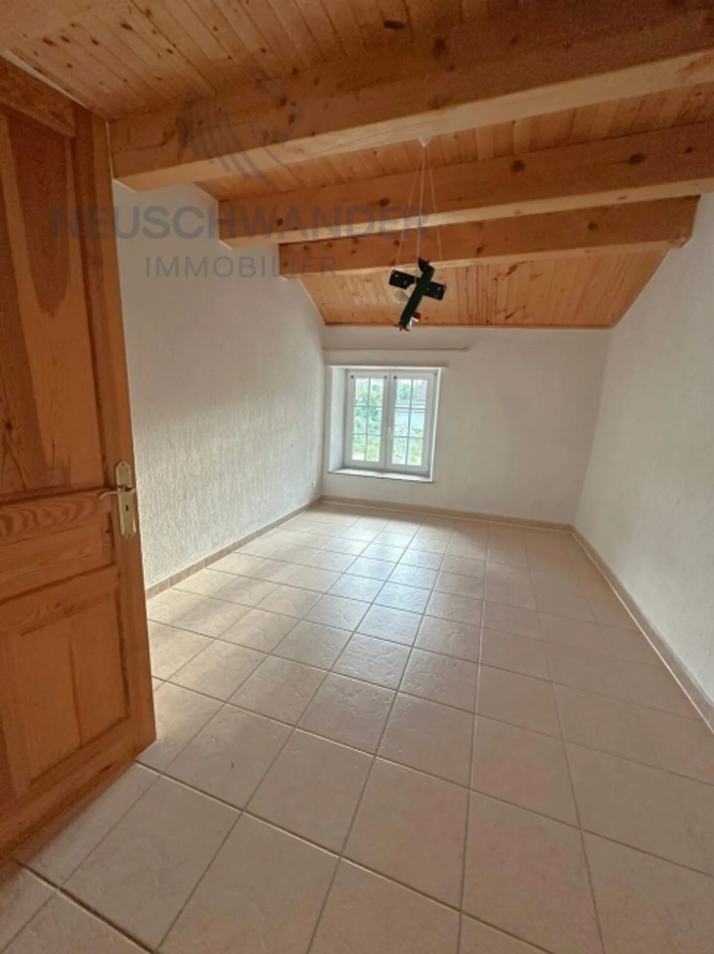 Spacious accommodation on two levels - Photo 12 of 16