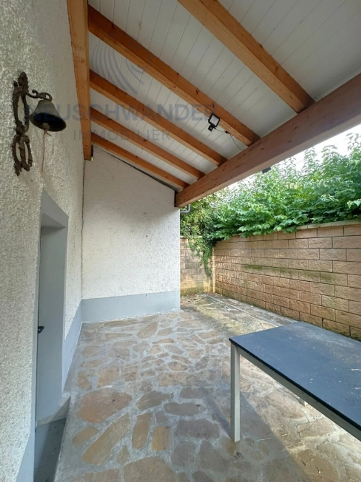 Spacious accommodation on two levels - Photo 14 of 16