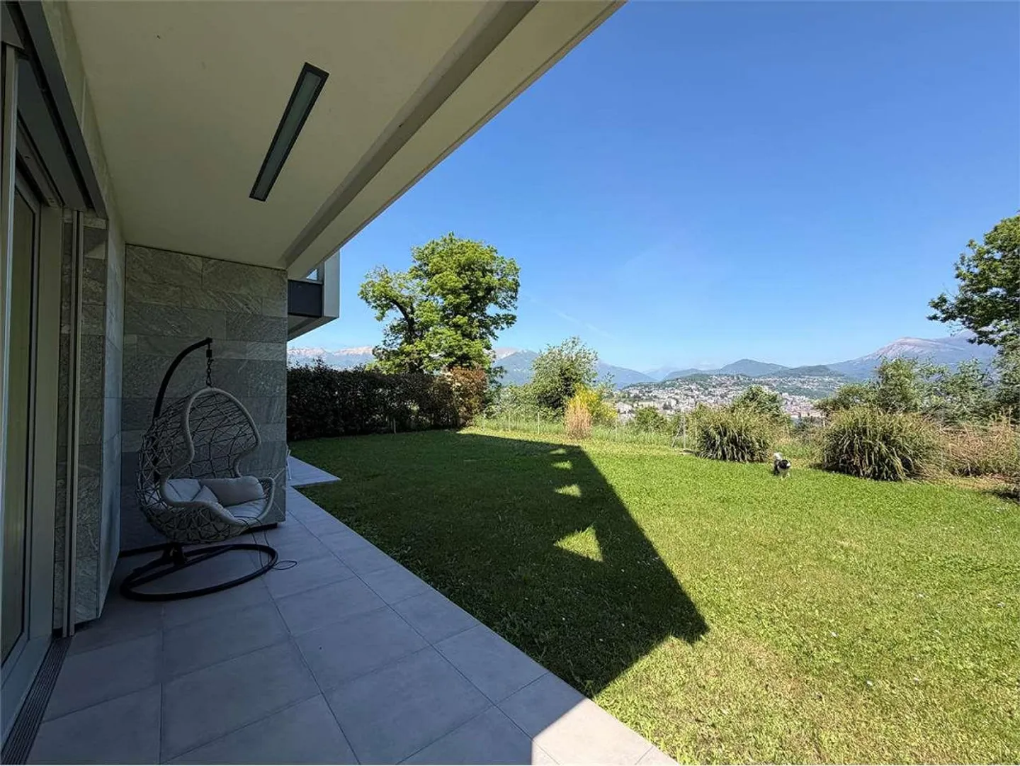 Eleganza senza compromessi con vista mozzafiato sul Lago di Lugano - Foto 5 di 12