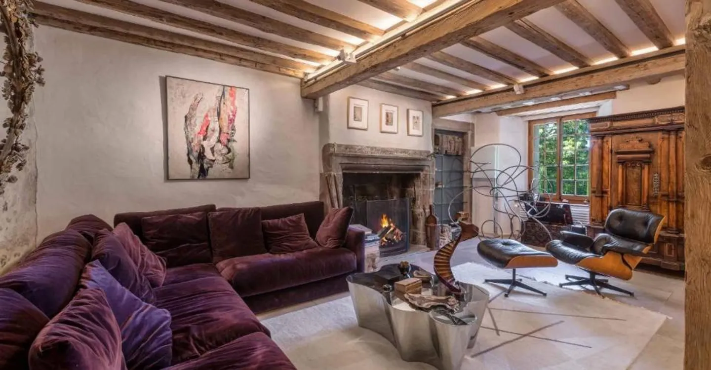 Heartthrob for this rare and prestigious property - Photo 4 of 13