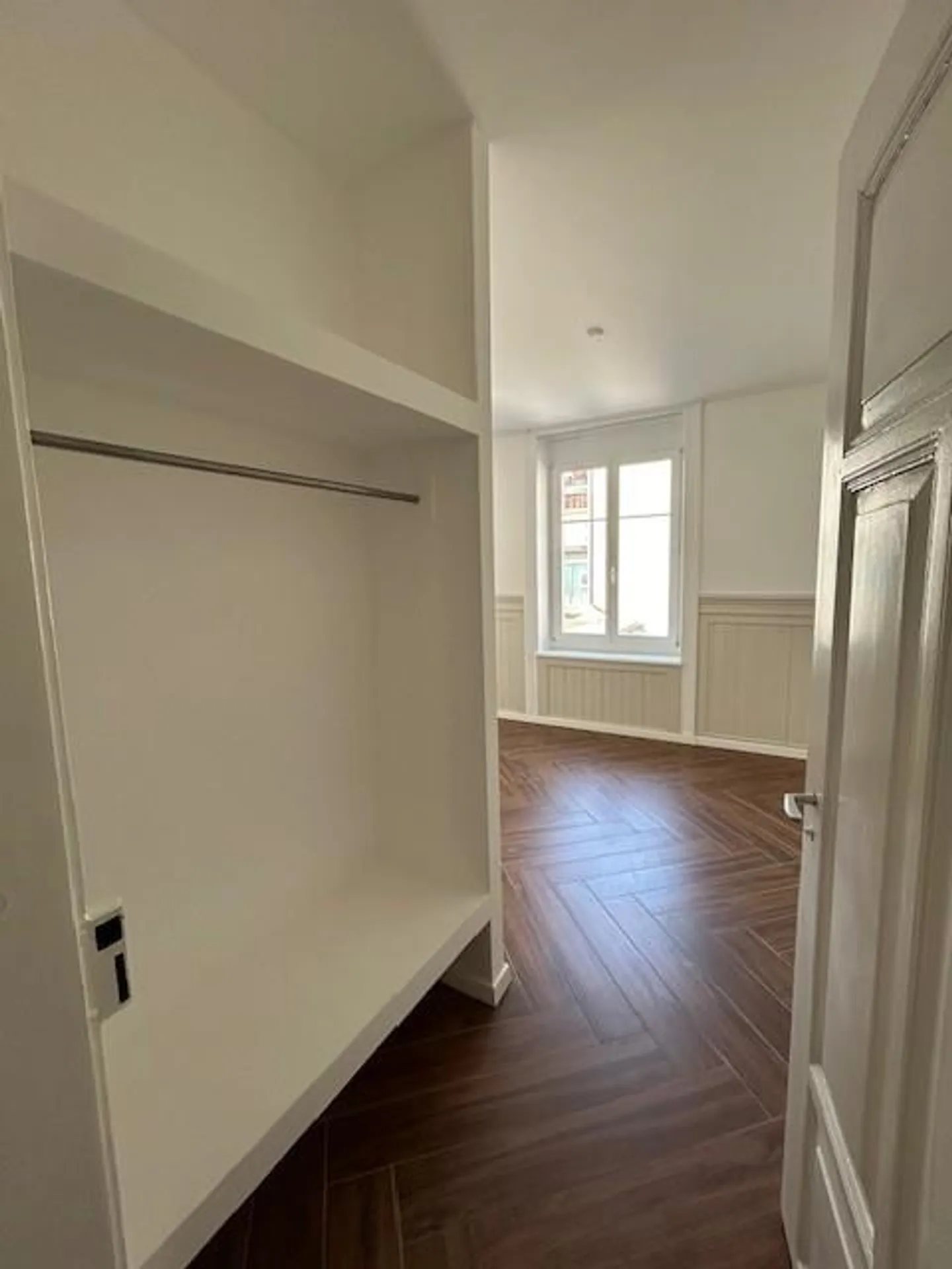 Appartement 4 pièces avec petit balcon - Photo 7 sur 10