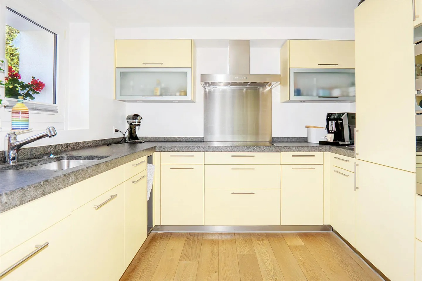 Charming residential house in a top location in Flims - Photo 5 of 12