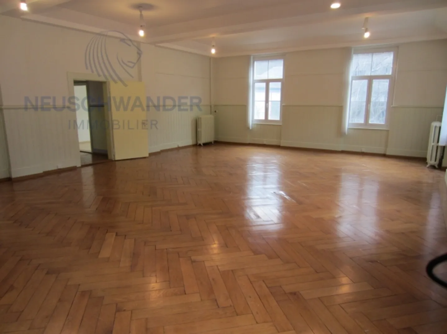 Molto spazioso e su strada trafficata - Foto 5 di 5