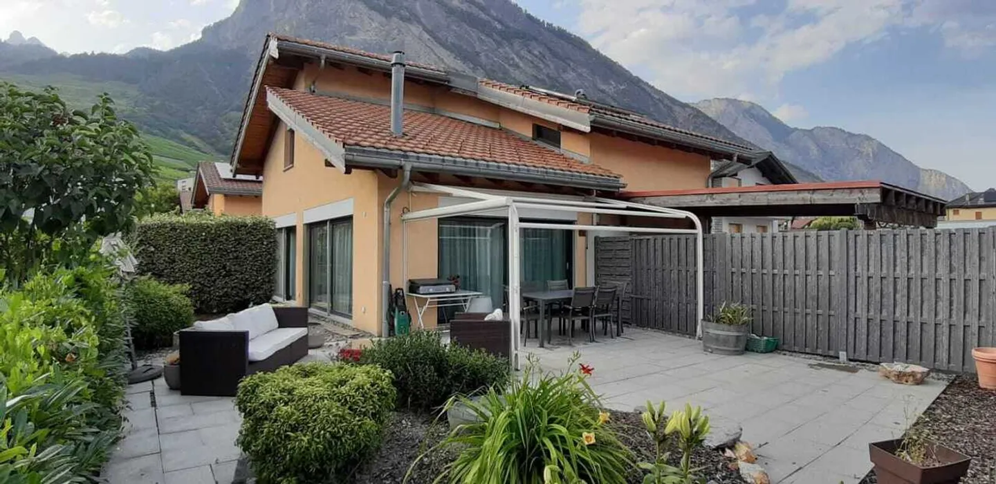 In vendita villa in PPE (sistema di riscaldamento centrale) 4,5 camere a Leytron - Foto 1 di 11