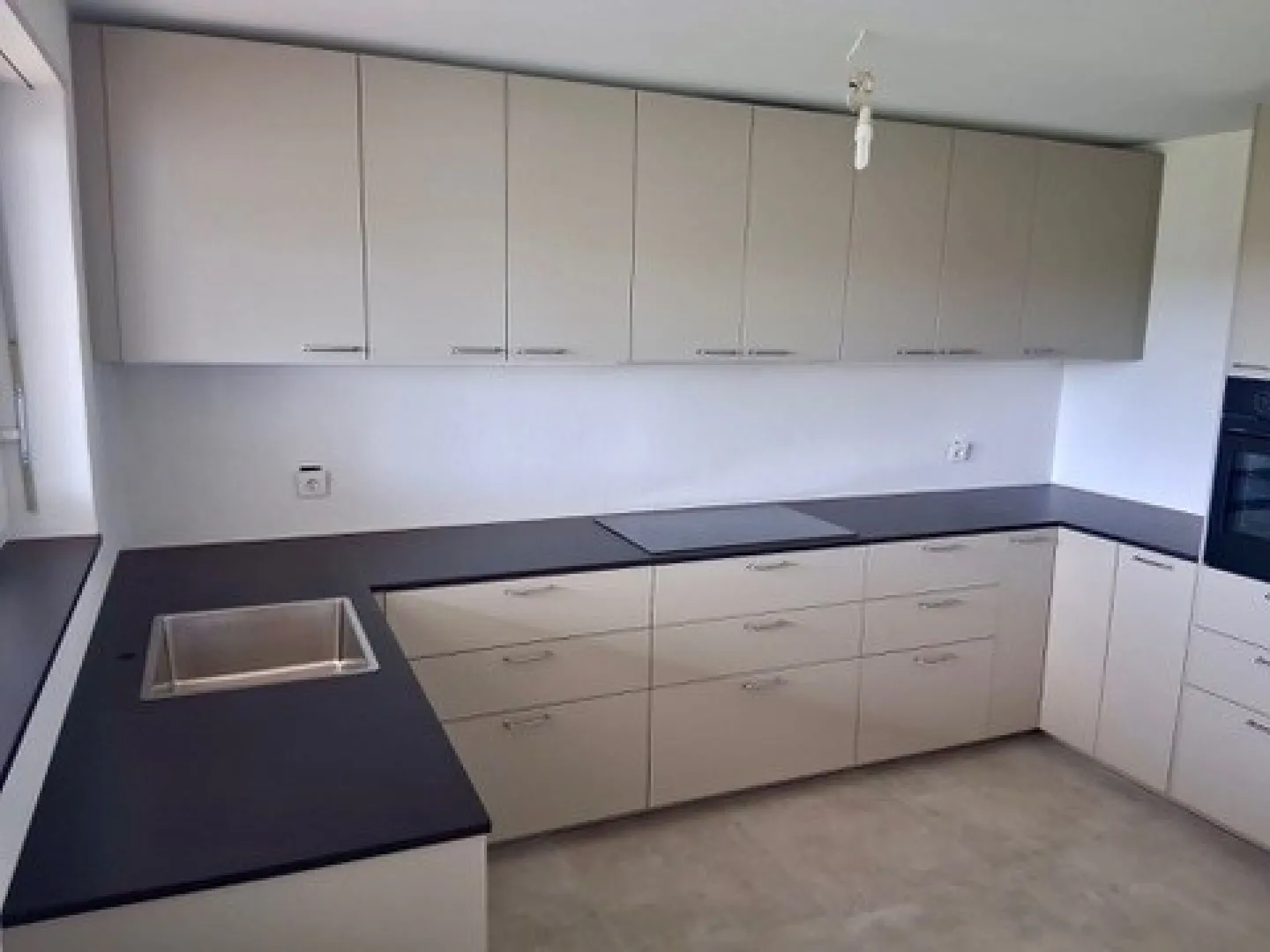 Appartamento ristrutturato con balconi - Foto 2 di 22