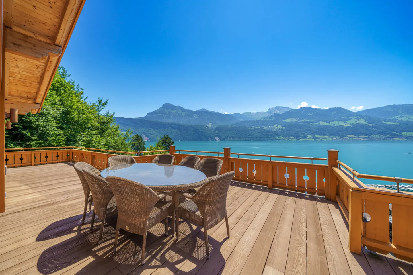 Sentiment de chalet avec vue - un refuge élégant au-dessus du lac - Photo 1 sur 5