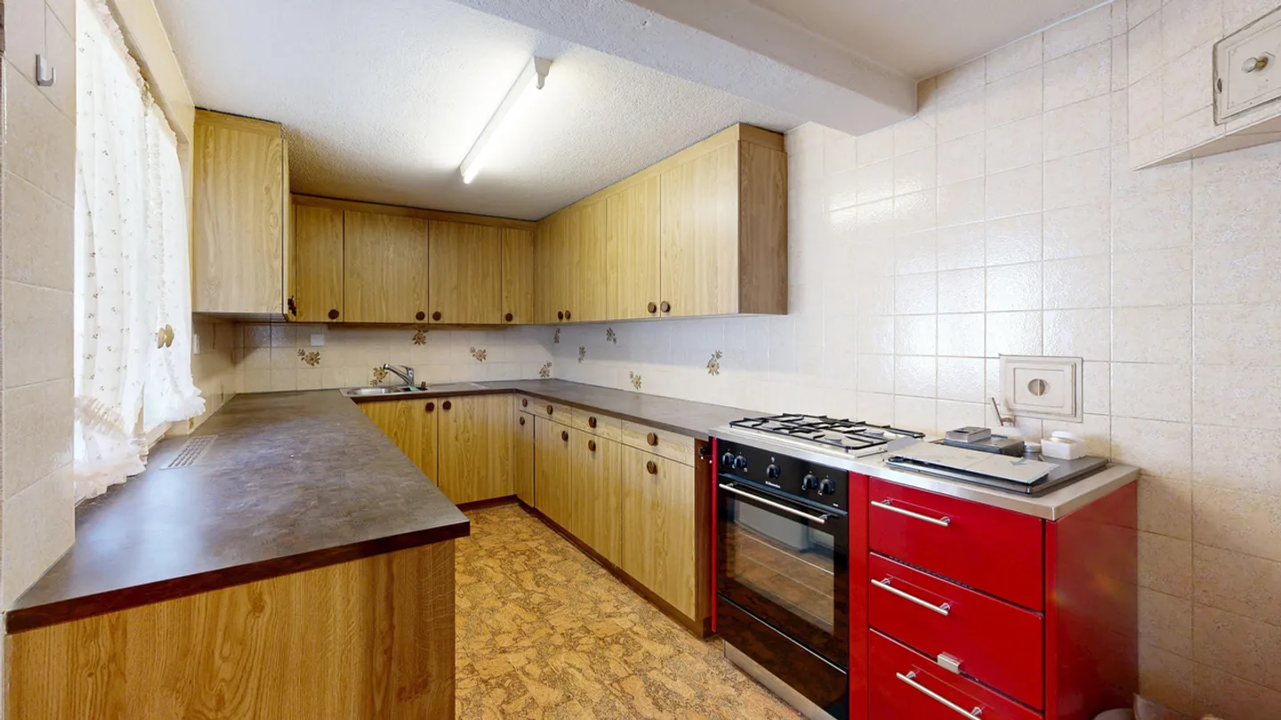5-room detached house in a fantastic location in the village center of Arlesheim - Photo 9 of 15