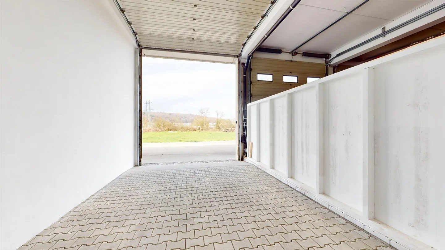 Gewerbe- und Wohneigentum - Foto 5 von 23