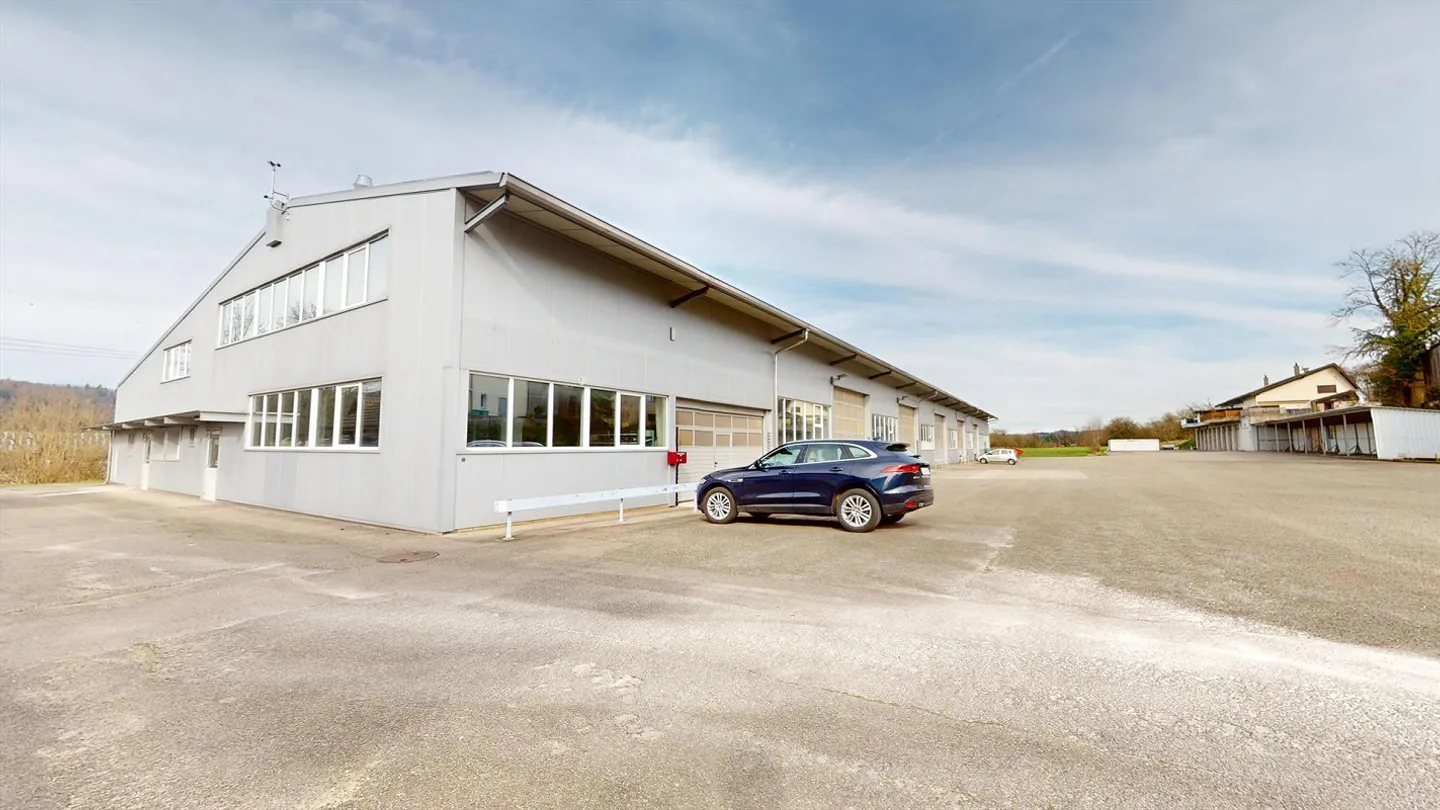 Gewerbe- und Wohneigentum - Foto 1 von 23