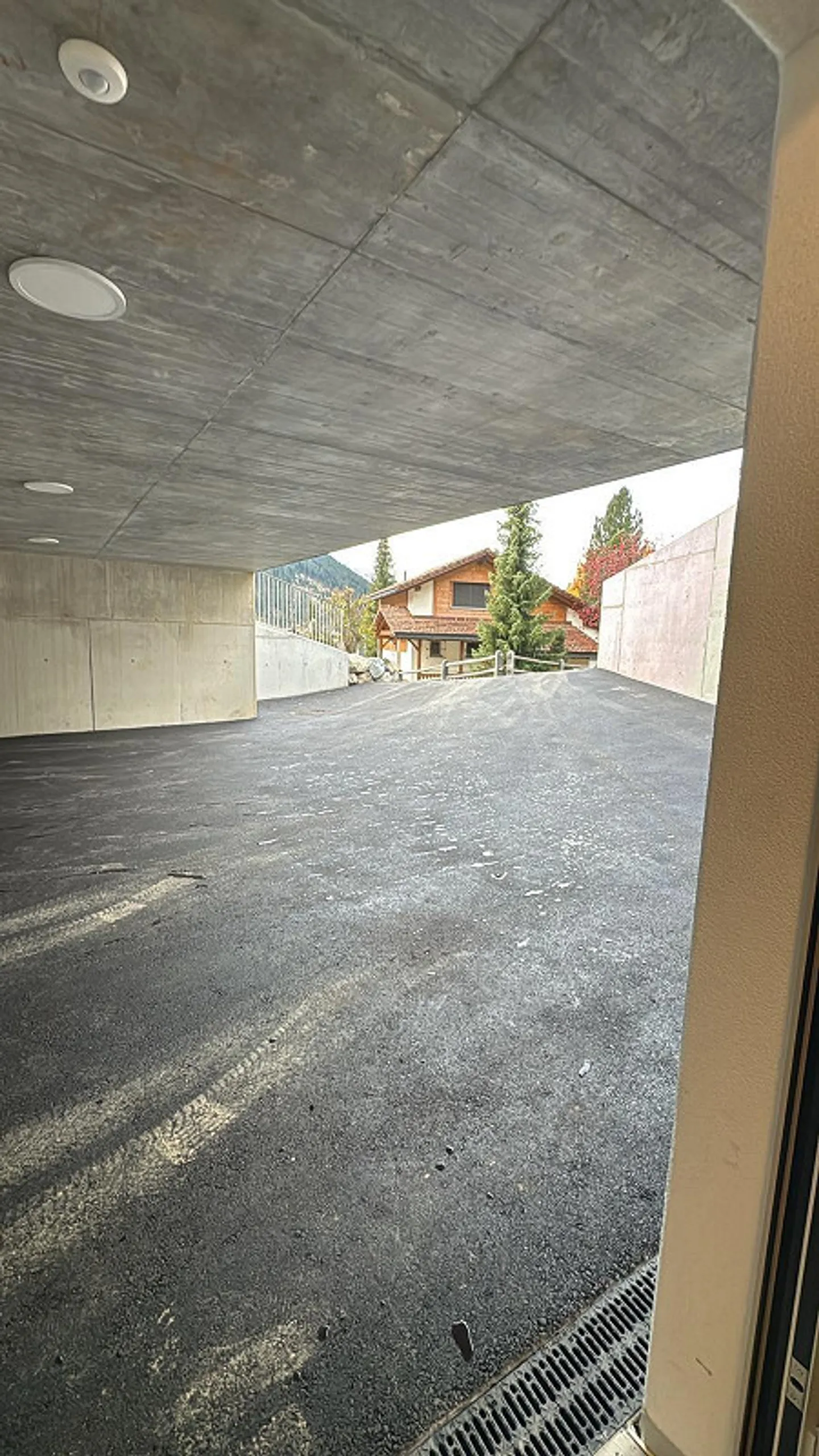 NUR MIT FESTWOHNSITZ! - ERSTBEZUG - BALKON MIT PANORAMASICHT! - Foto 2 von 13