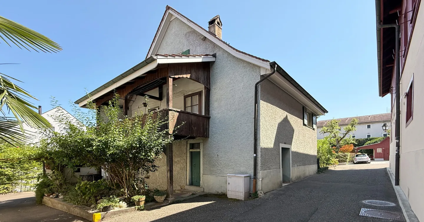 5-room detached house in a fantastic location in the village center of Arlesheim - Photo 15 of 15