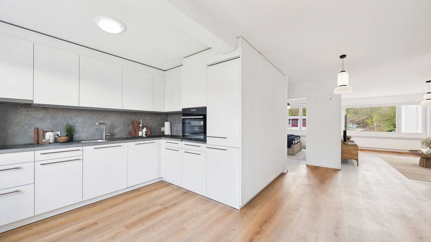 Appartamento 4.5 camere ristrutturato con stile in una posizione adatta alle famiglie a Würenlos - Foto 5 di 13