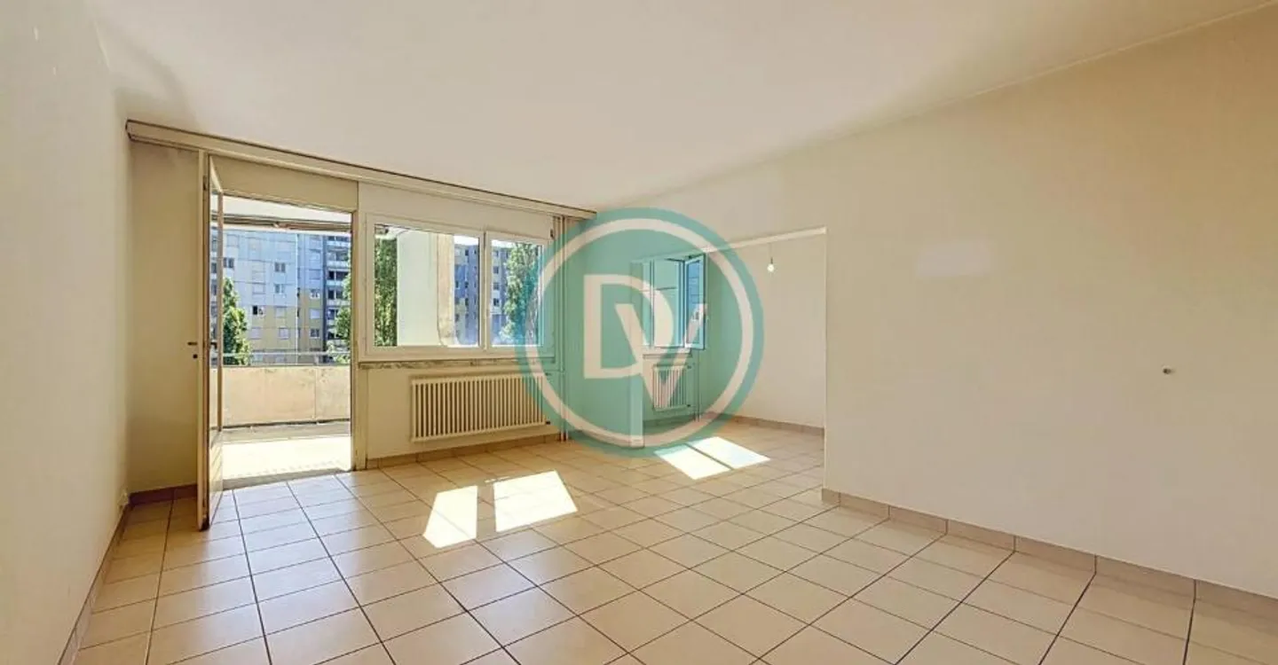 Bright 3-Room Apartment in Avanchets - Photo 2 of 13