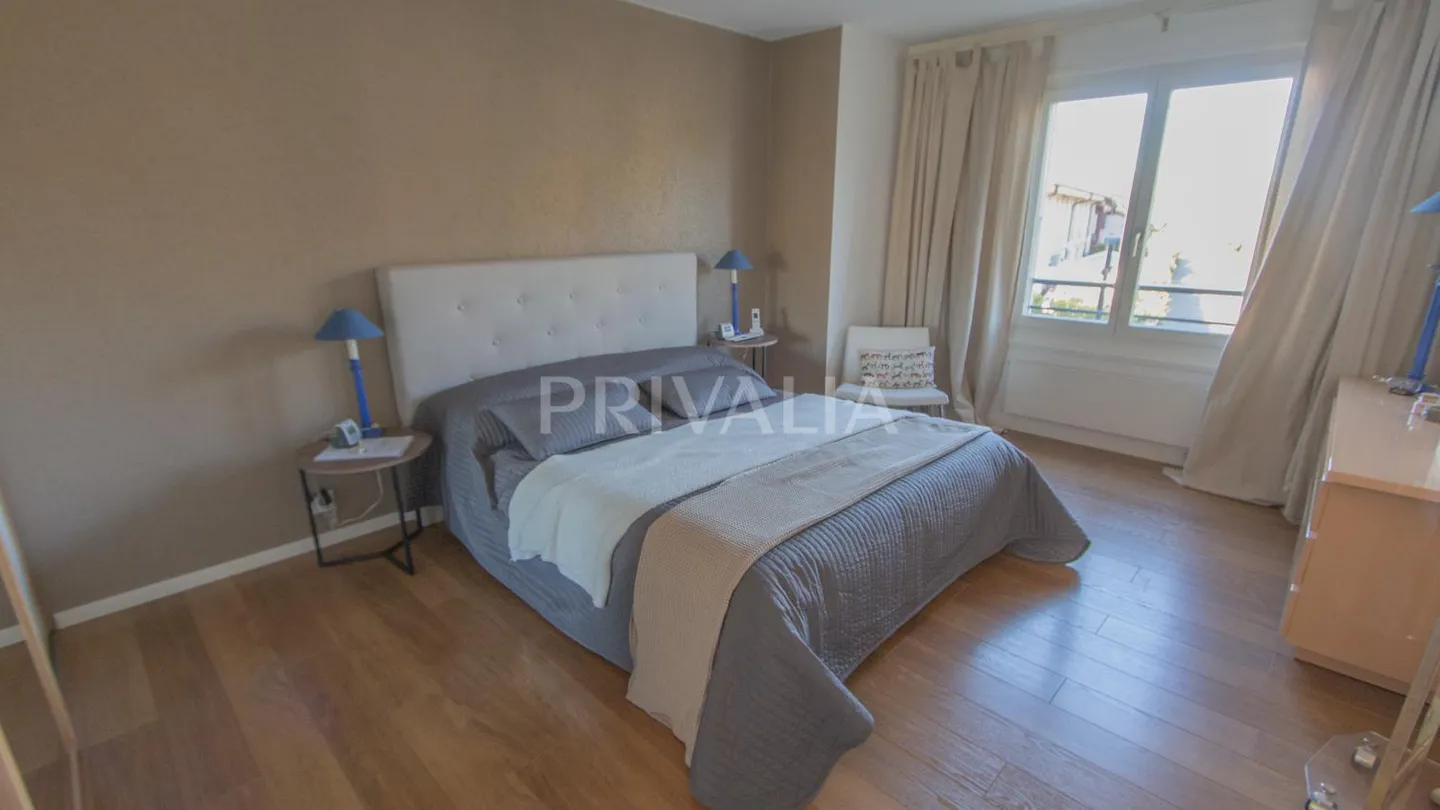 Grande duplex ristrutturato di 235 m2 - Bernex - Foto 4 di 5