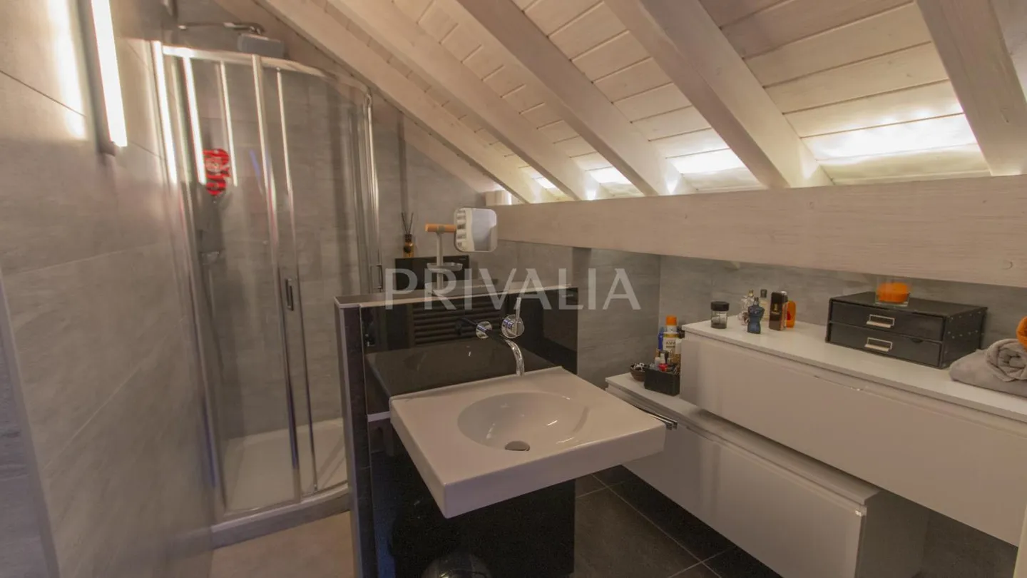 Grande duplex ristrutturato di 235 m2 - Bernex - Foto 5 di 5