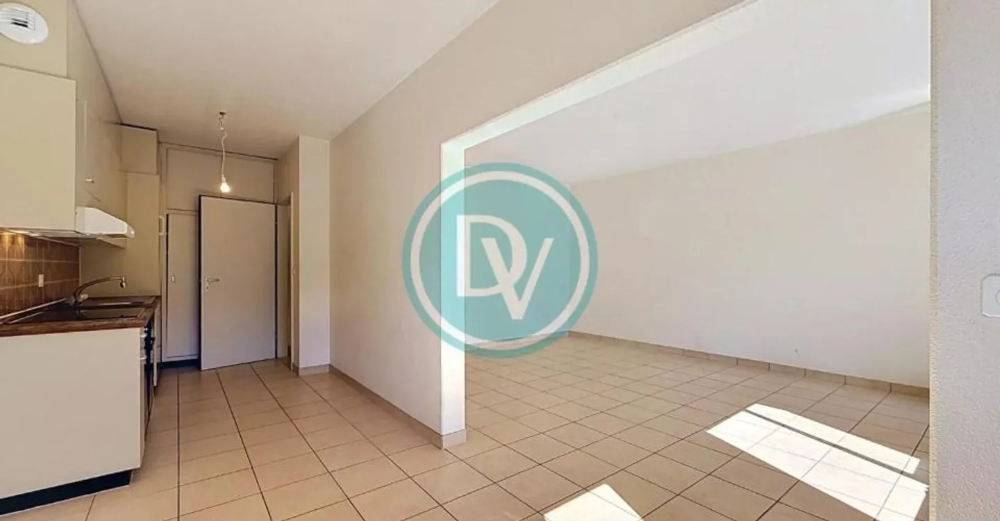 Bright 3-Room Apartment in Avanchets - Photo 5 of 13